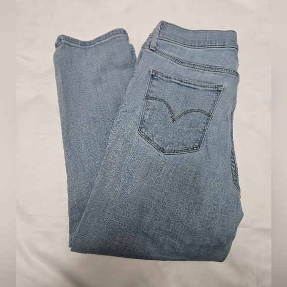 Levi's Denim - Levis 311 Shaping Skinny Capri Light Wash Jeans!